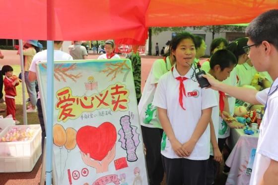 小猫钓鱼游戏龙王版有船